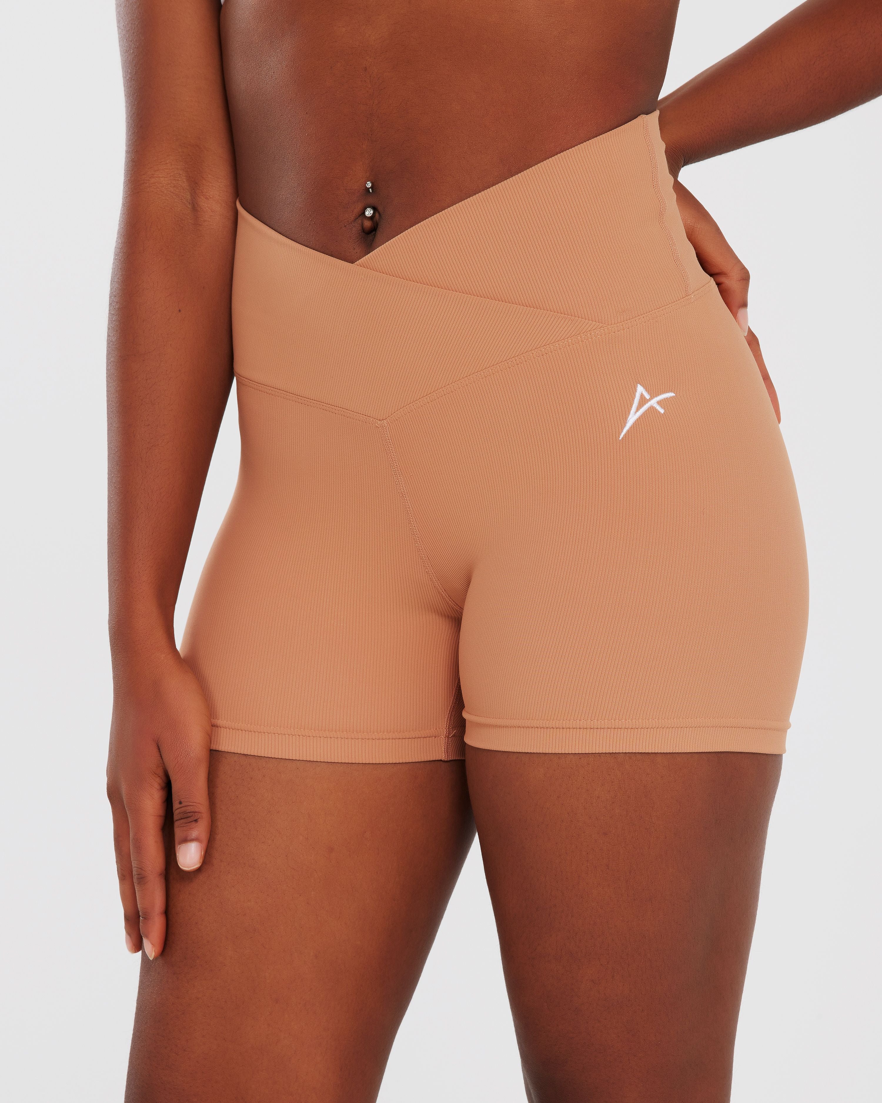 VITAL SCRUNCH BUM SHORTS - NUDE