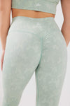 girl wearing legacy scrunch bum leggings in mint