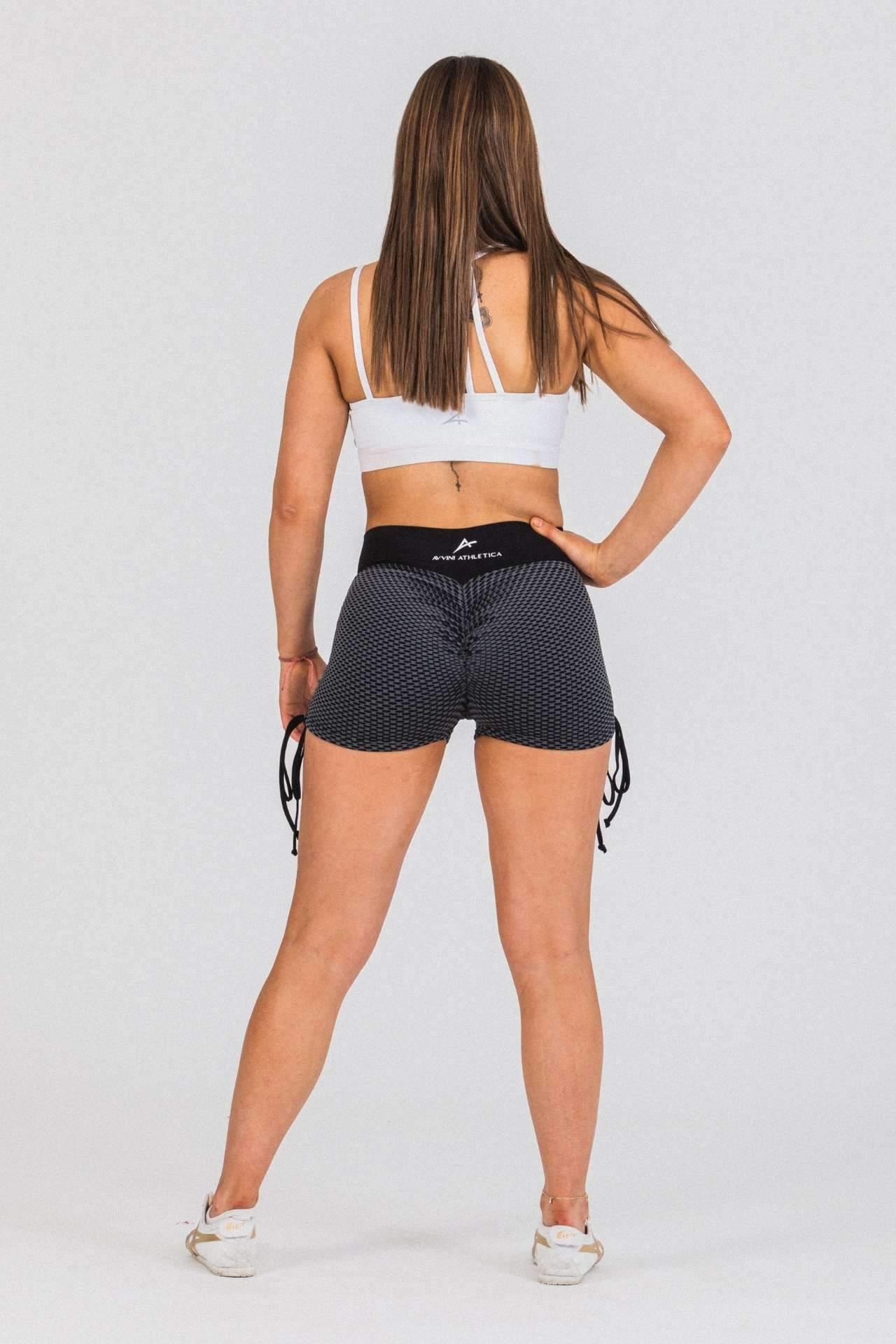 LUNA SCRUNCH BUM SHORTS - BLACK - Avvini Athletica